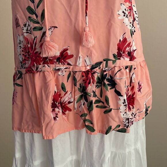 St. John’s Bay floral top cap sleeves ruffle around neck & bottom women’s large - Picture 4 of 8